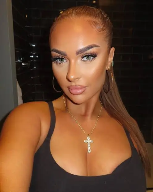 Demi Jones Biography: TikTok, Parents, Boyfriend, Ethnicity, Net Worth, Awards, Height, Age