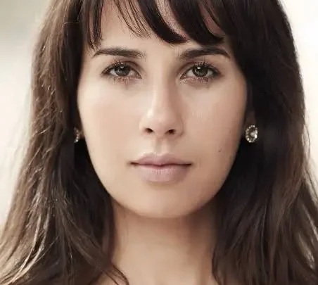 Zineb Oukach Biography: Husband, Ethnicity, Movies, Instagram, Net Worth, Parents, Age