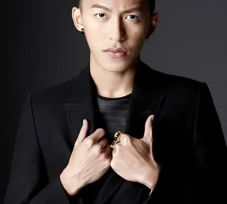 Tosh Zhang Biography: Net Worth, Age, Height, Parents, YouTube, Songs, Movies, Wife, Career