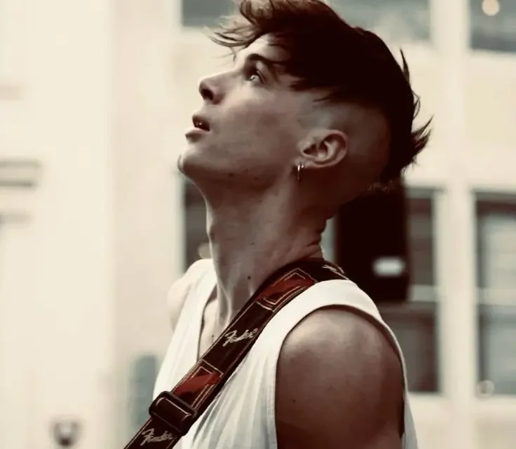 Ren Gill Biography: Age, Career, Net Worth, Health Journey, TikTok, Songs, Wife, Albums