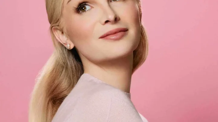 Dylan Mulvaney Biography: Ethnicity, Songs, Instagram, Height, Age, Movies, Awards, Height, Net Worth