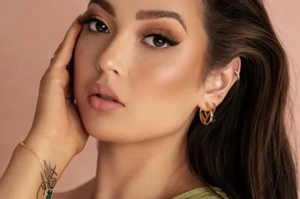 Sharon Gaffka Biography: Parents, Instagram, Net Worth, Tv Shows, Partner, Age, Ethnicity, Height