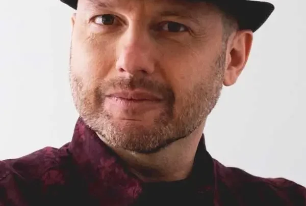 Bennett Arron Biography: Career, Age, Net Worth, Books, TV Shows, Wife, Movies