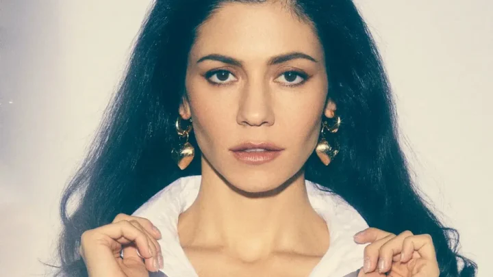 Marina Diamandis Biography: Net Worth, Age, Career, Height, Albums, Parents, Songs, Albums
