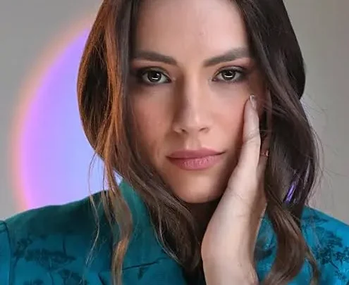 Laura Chimaras Biography: Husband, Age, Net Worth, Parents, Height, Movies, Instagram