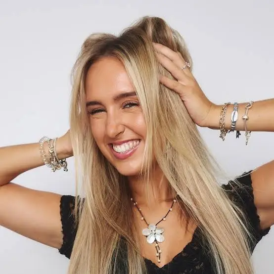 Kate Elisabeth Biography: Boyfriend, Net Worth, YouTube, Age, Awards, Height, Parents, Ethnicity