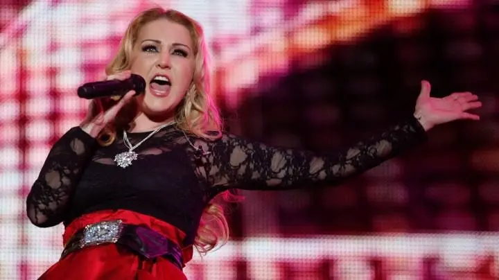 Alicia Villarreal Biography: Husband, Children, Siblings, Age, Net Worth, Height, Albums, Ethnicity, Songs, Religion