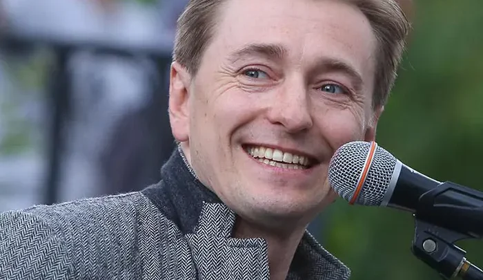 Sergey Bezrukov Biography: Ethnicity, Parents, Songs, Age, Height, Movies, Instagram, Wife