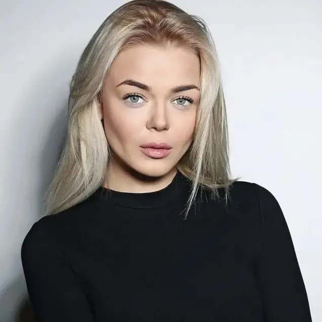 Alina Grosu Biography: Husband, Parents, Age, Siblings, Height, Net Worth, Songs & Albums, Movies, YouTube