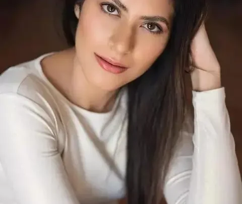 Sakshi Shivdasani Bio: Net Worth, Age, Height, Career, Podcast, MTV, Husband, Movies