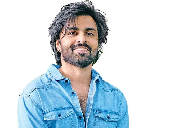 Jitendra Kumar Biography: Age, Height, Net Worth, Parents, Siblings, Movies, TV Shows, Wife