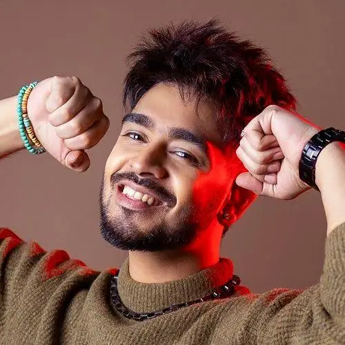 Karan Sehmbi Bio: Height, Age, Net Worth, Siblings, Songs, Career, Girlfriend, Songs, Albums