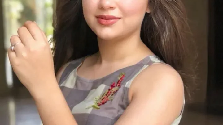 Aditi Bhatia Bio: Net Worth, Age, Height, Career, Mother, TV Shows, Boyfriend, Movies, Instagram