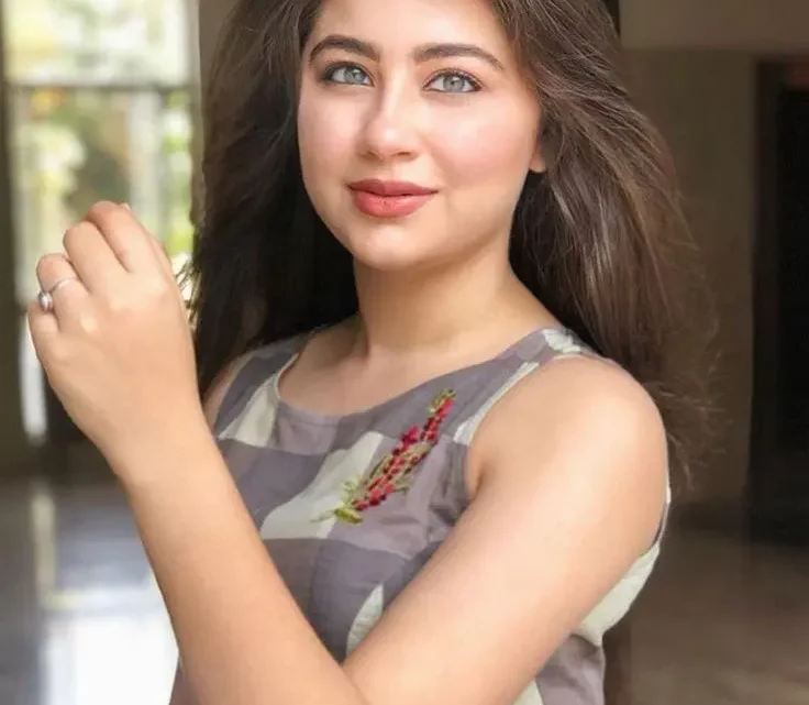 Aditi Bhatia Bio: Net Worth, Age, Height, Career, Mother, TV Shows, Boyfriend, Movies, Instagram