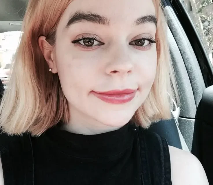 Mars Argo Bio: Career, Age, Net Worth, Height, Parents, Husband, Songs, Movies