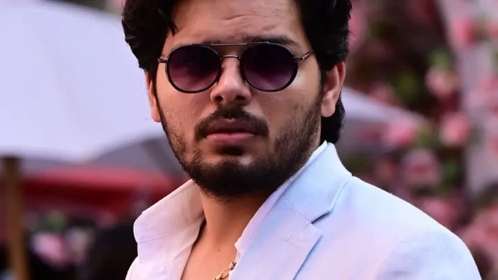 Lakshay Chaudhary Biography: Age, Net Worth, Parents, Height, Girlfriend, YouTube, Religion