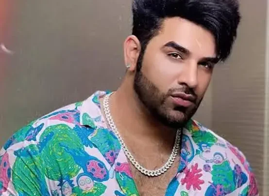 Paras Chhabra Biography: Mother, Age, Height, Net Worth, Parents, Girlfriends