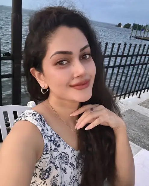 Tharuka Wanniarachchi Biography: Husband, Age, Net Worth, Height, Son, Movies, Instagram