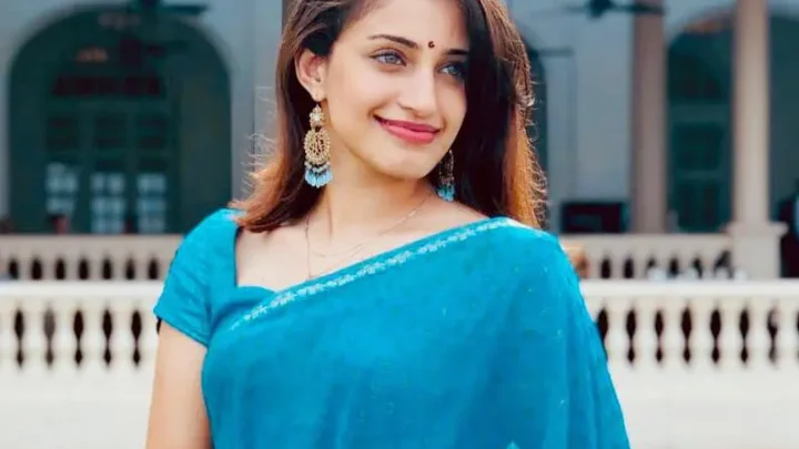 Hirushi Jayasena Biography: Age, Parents, Net Worth, Height, Songs, Career