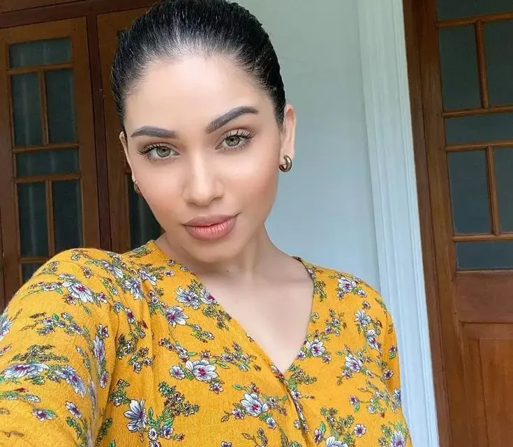 Shehani Kahandawala Biography: Age, Height, Net Worth, Parents, Boyfriend, Songs, Instagram