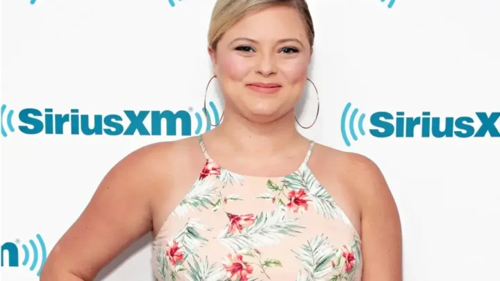 Aimee Hall Biography: Age, Net Worth, Height, Mother, Ex-Boyfriends, Career, Instagram