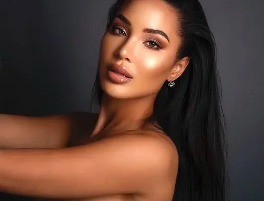 Bella Davis Biography: Age, Net Worth, Boyfriend, Kids, TikTok, Career, Parents, Instagram