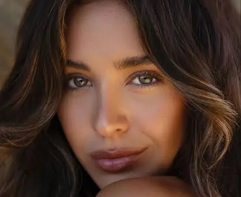 Nadia Mejia Biography: Parents, Age, Net Worth, Height, Miss Universe, Career, Husband, Songs