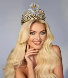 Victoria Kjær Theilvig
