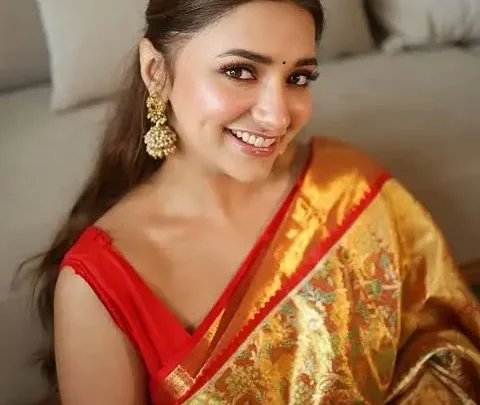 Jiya Shankar Biography: Age, Net Worth, Height, Parents, Boyfriend, Movies, TV Shows