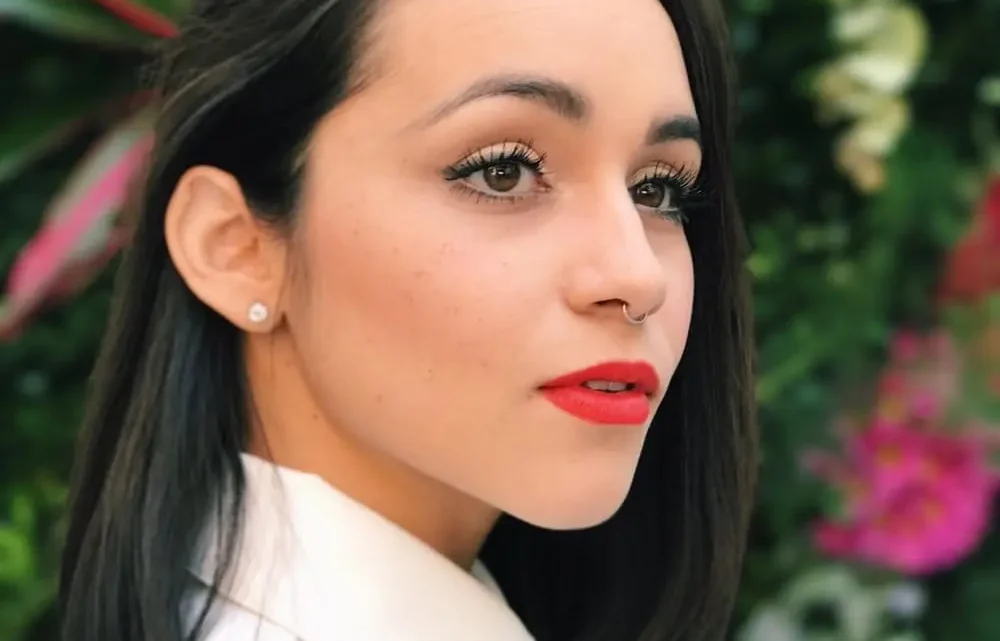 Melissa Robles Biography: Net Worth, Age, Height, Parents, Career, Songs, Partner, Albums