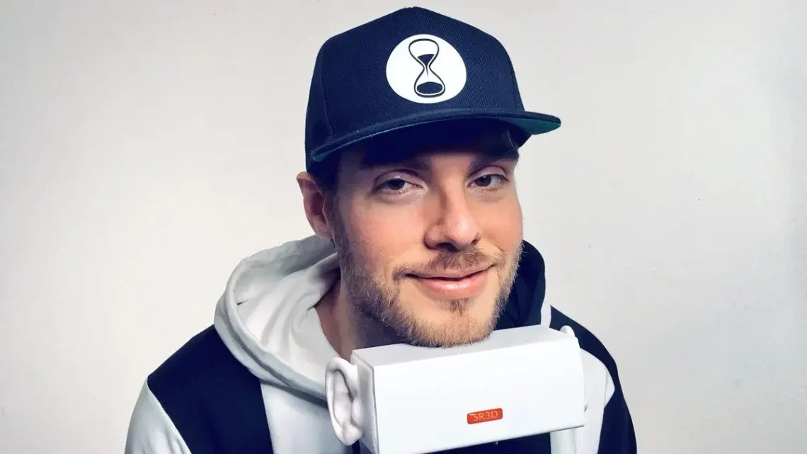 ASMR Zeitgeist Biography: Wife, Net Worth, YouTube, Age Career, Props & Sound Design, Height