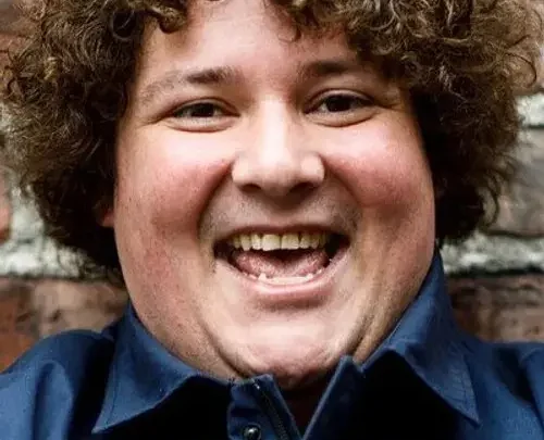 Kristoffer Olsen Biography: Awards, Age, Net Worth, Height, Parents, Career, Instagram, Songs, Spouse