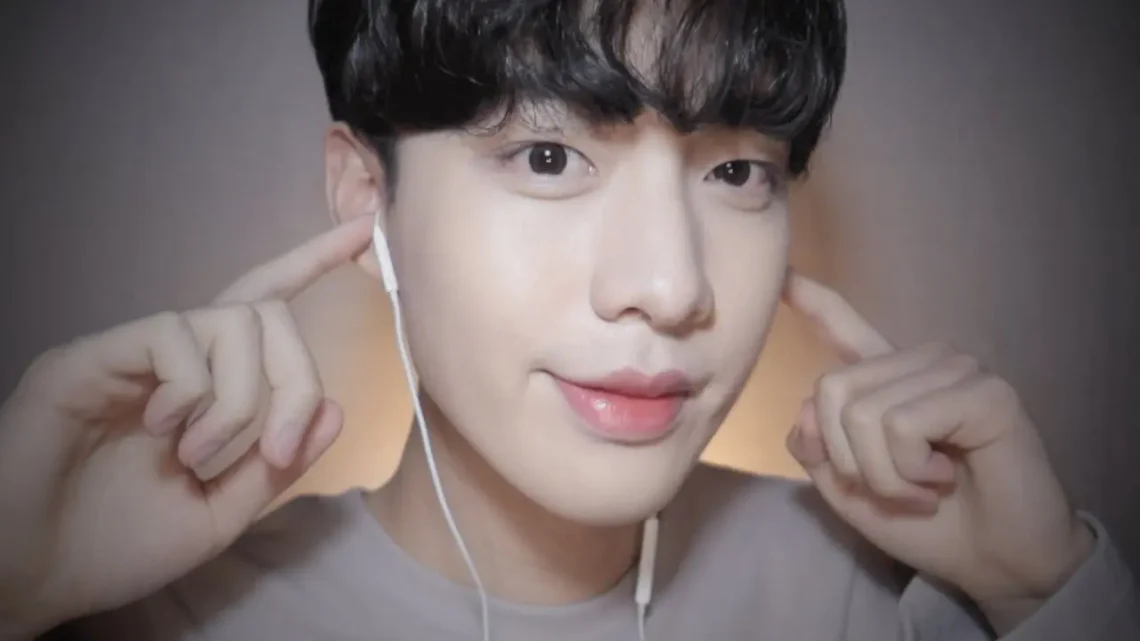 Vito ASMR Biography: Height, Parents, Girlfriend, Net Worth, Age, Nationality, Roleplay Career, YouTube