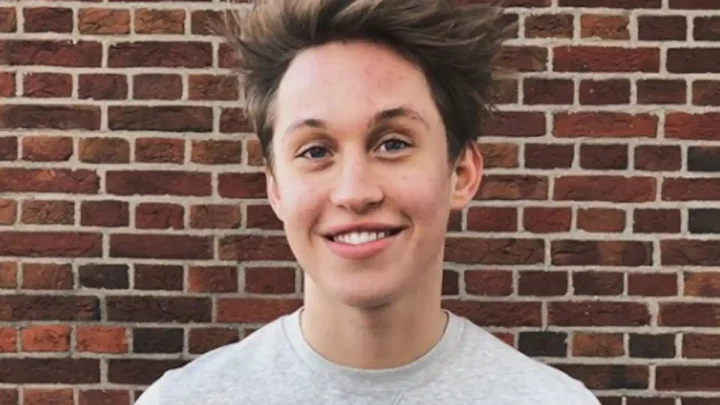 Jeroen van Holland Biography: YouTube, Brother, Religion, Age, Height, Awards, Ethnicity, Parents