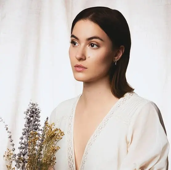 Teske de Schepper Biography: YouTube, Net Worth, Awards, Instagram, Parents, Age, Height, Boyfriend