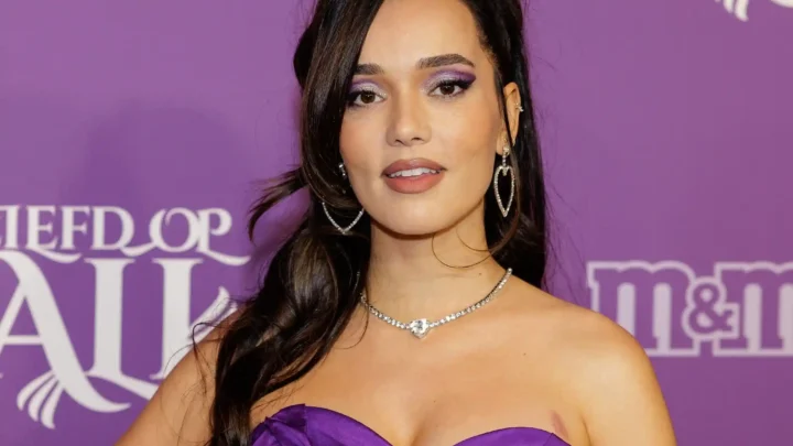 Bibi Breijman Biography: Album, Ethnicity, Parents, Age, Boyfriend, Songs, Children, Instagram