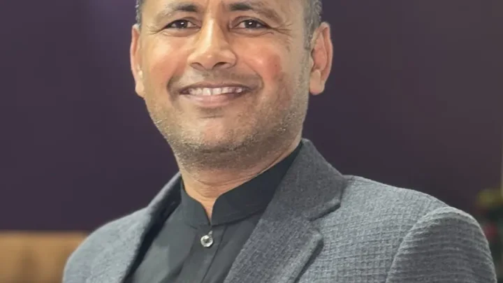 Mubashir Saddique Bio: Age, Net Worth, Parents, Height, Career, YouTube, Family, Wife