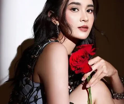 Michelle Ziudith Biography: Boyfriend, Songs, Age, Net Worth, Movies, Ethnicity, Instagram