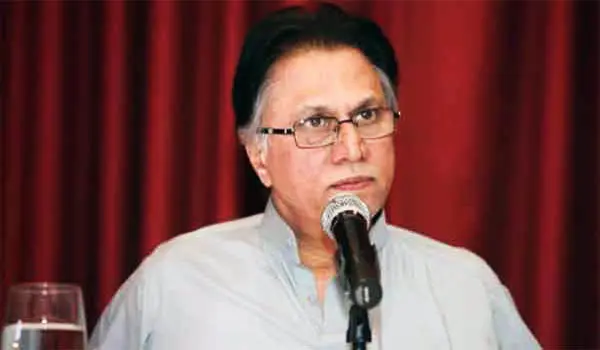 Hassan Nisar Bio: Age, Net Worth, Parents, Height, Career, Journalism, Wives