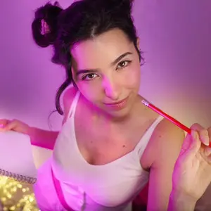 ASMR Glow Biography: Songs, Net Worth, Height, Boyfriend, Education, Books, Parents, YouTube