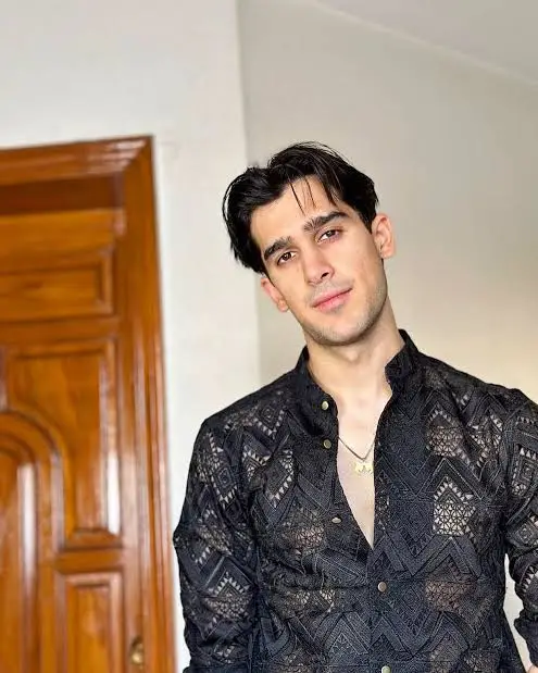 Zarrar Khan Bio: Wife, Age, Net Worth, Height, Parents, Career, Movies, TV Shows, Cooking