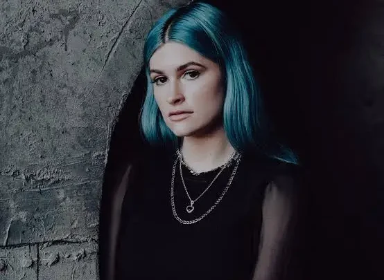 Courtney LaPlante Biography: Husband, Age, Net Worth, Height, Parents, Career, Spiritbox