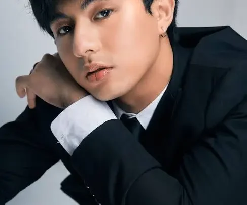 John Lloyd Toreliza Biography: Ethnicity, Parents, Net Worth, BGYO, Songs, Girlfriend, Age