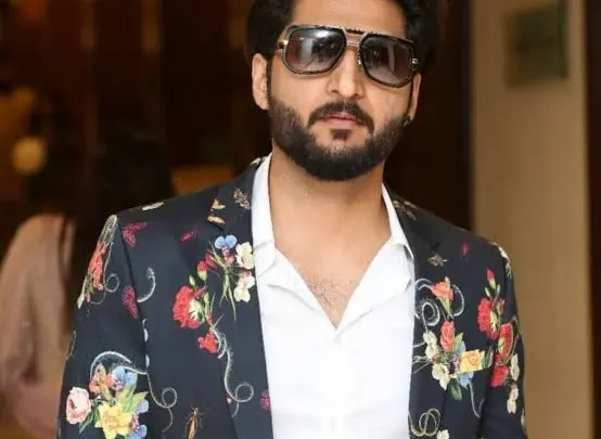 Bilal Saeed Biography: Height, Wife, Age, Net Worth, Parents, Son, Brother, Songs