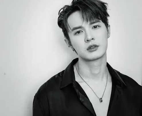 Billy Patchanon Ounsa-ard Biography: Instagram, Net Worth, ZBURSTER, Ethnicity, Parents, Movies, Girlfriend, Age