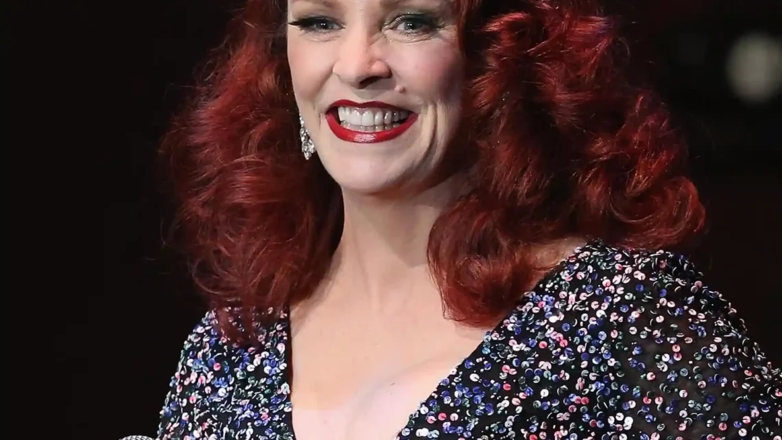 Sheena Easton Bio: Husband, Ethnicity, Net Worth, Awards, Songs, Parents