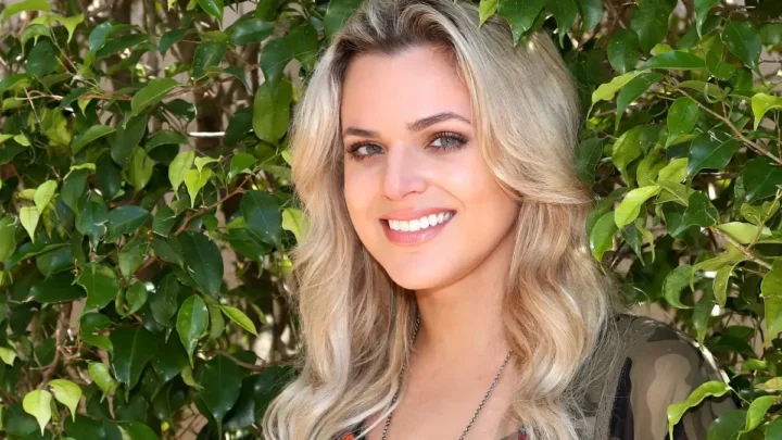 Isabella Castillo Bio: Age, Net Worth, Height, Parents, Siblings, Songs, Ex-Husband