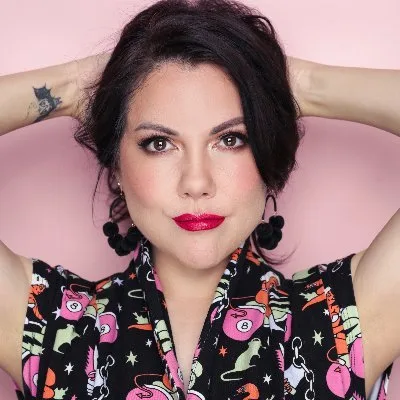 Jenny Lorenzo Bio: Age, Net Worth, Height, Parents, Career, Siblings, Movies, Husband