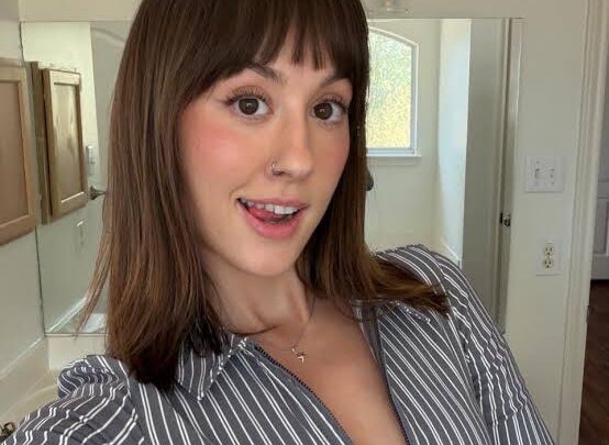 Jules Ari  Biography: Ethnicity, Podcast, Instagram, Net Worth, Age, Parents, Height