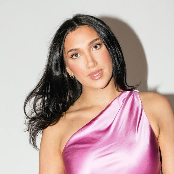 Brooke Miccio Biography: YouTube, Net Worth, Age, Podcast, Net Worth, Parents, Height